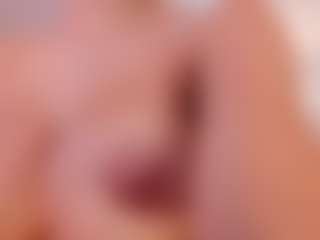 Live cam show with Sarah Parker - Gamer Asian on hotwifechat.live