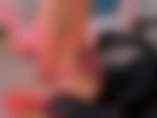 Live cam show with Sarah Parker - Spank Asian on studioflirtlive.com