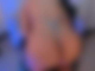 Live cam show with Sarah Parker - Average on CamwithHer
