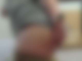 Live cam show with hotgenevieve - HD on livesuperchat.net