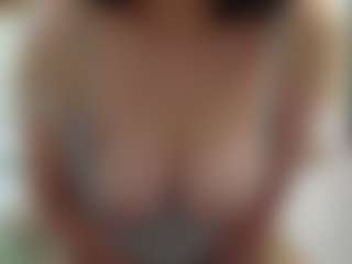 Live cam show with hotgenevieve - Middle Aged on CSO-WL