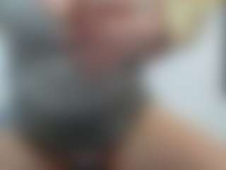Live cam show with hotgenevieve - Role Play on googirlz