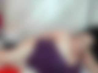 Live cam show with ladylauren - Sexcam on friskycurves.com