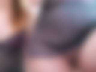 Live cam show with LadyAndTranny - Bedroom on crypto-cams