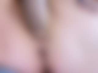 Live cam show with LadyAndTranny - Strip on Camsoda