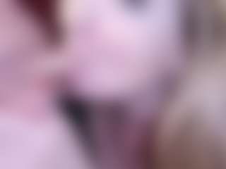 Live cam show with LadyAndTranny - Brown Eyes on Hubzter Live