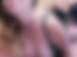 Show in cam erotica live di LadyAndTranny