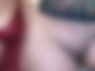 Show in cam erotica live di LadyAndTranny