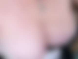 Live cam show with LadyAndTranny - Beardy on nudelive.tv