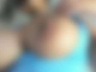 Live cam show with luuciana - Lactation on justonemore.cc