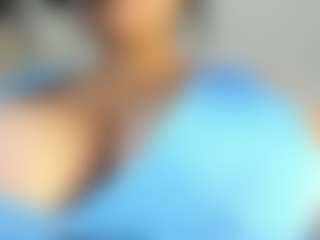 Live cam show with luuciana - Plug on milfzrlive.com