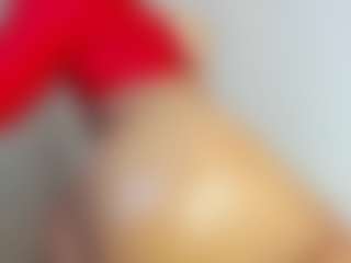 Live cam show with luuciana - Milk on StripNow