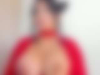 Live cam show with luuciana - Plug on AdultVida.com