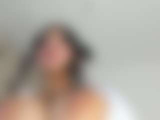 luuciana's Live Sex Cam Show