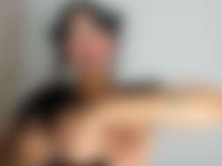 Live cam show with luuciana - Nails on Big Tits