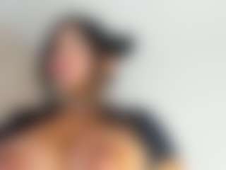 luuciana's Live Sex Cam Show