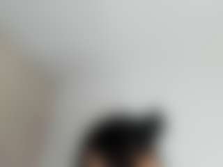 Live cam show with luuciana - Nails on Camsoda