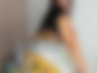 Live cam show with luuciana - Nails on Camsoda