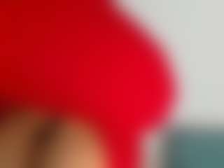 Live cam show with luuciana - Plug on Dare Cams