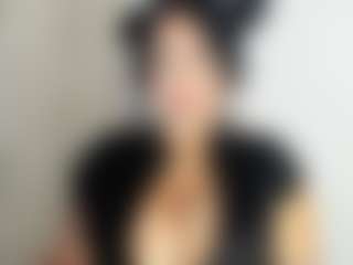 Live cam show with luuciana - Milk on Camsoda