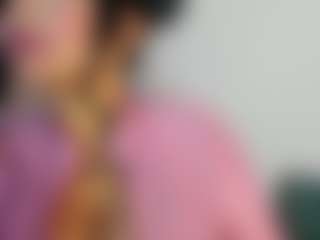 Live cam show with luuciana - Nails on Camsoda