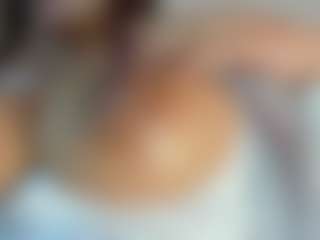 Live cam show with luuciana - Strip Black on Camsoda