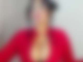 Live cam show with luuciana - Grandes Tetas on Camsoda