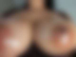 Live cam show with luuciana - Colombia on infinitiblacc.com