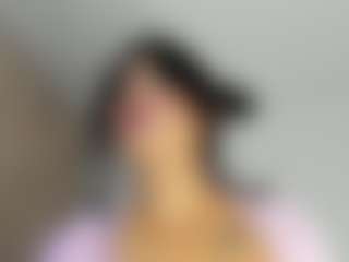 Live cam show with luuciana - Oil on Camsoda