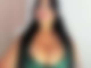 Live cam show with luuciana - Grandes Tetas on Camsoda