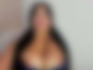 Live cam show with luuciana - Grandes Tetas on Camsoda