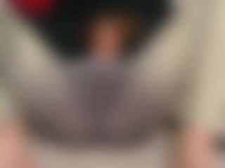 Live cam show with Natasha Kim - Nails on fuklive.com