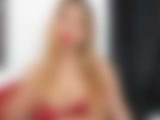 Live cam show with Lisamuse - Facial Piercings on CamClone