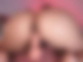 DEEPTHROAT SLUT's Live Sex Cam Show