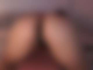 Live cam show with DEEPTHROAT SLUT - Petite on Camsoda