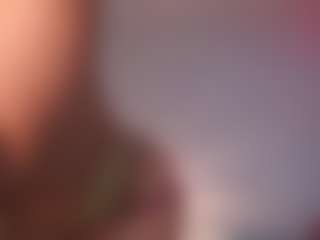DEEPTHROAT SLUT's Live Sex Cam Show
