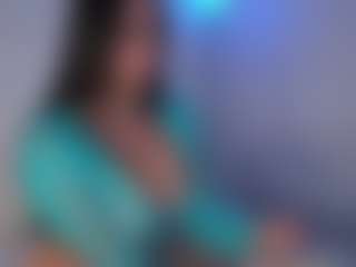 DEEPTHROAT SLUT's Live Sex Cam Show