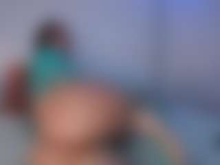 DEEPTHROAT SLUT's Live Sex Cam Show