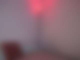 DEEPTHROAT SLUT's Live Sex Cam Show