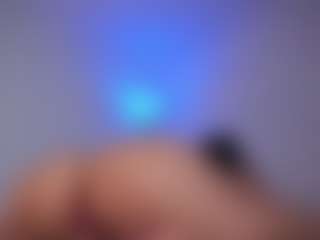 DEEPTHROAT SLUT's Live Sex Cam Show