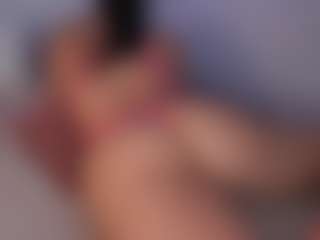 DEEPTHROAT SLUT's Live Sex Cam Show