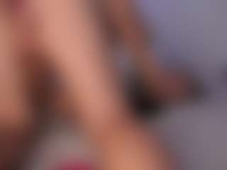 Live cam show with DEEPTHROAT SLUT - Flashing on Camsoda