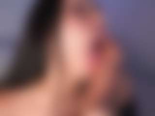 DEEPTHROAT SLUT's Live Sex Cam Show