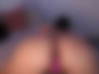 DEEPTHROAT SLUT's Live Sex Cam Show