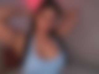 DEEPTHROAT SLUT's Live Sex Cam Show
