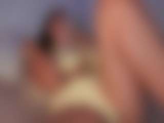 Live cam show with DEEPTHROAT SLUT - College on live18s.com