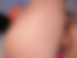 DEEPTHROAT SLUT's Live Sex Cam Show