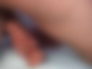 DEEPTHROAT SLUT's Live Sex Cam Show