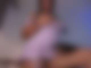 DEEPTHROAT SLUT's Live Sex Cam Show