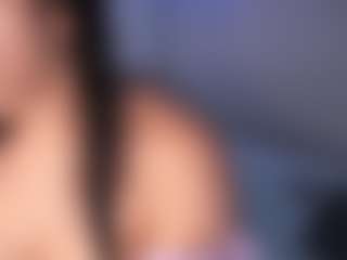 DEEPTHROAT SLUT's Live Sex Cam Show